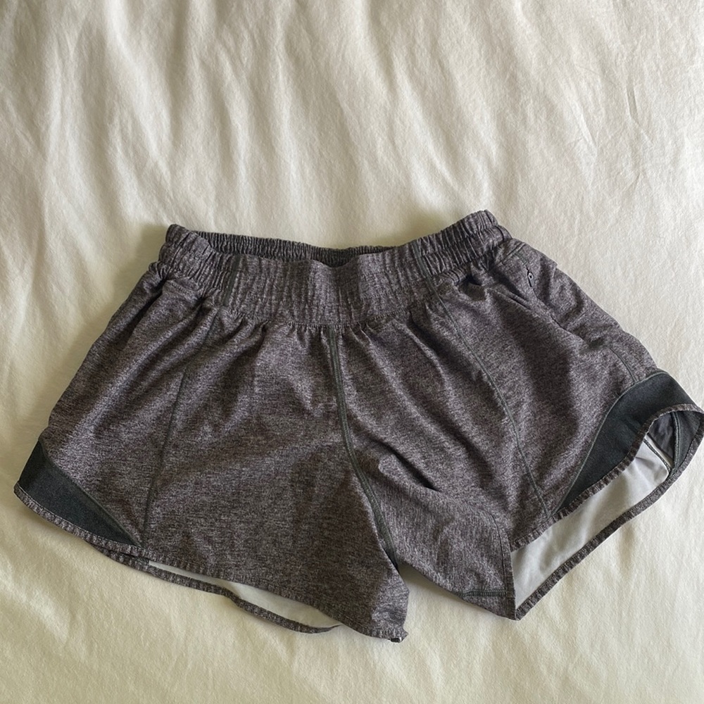 Lululemon Hotty Hot Low Rise 4” Short